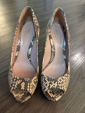 Gucci Taupe and Cream Snake-Print Peep-Toe Heels